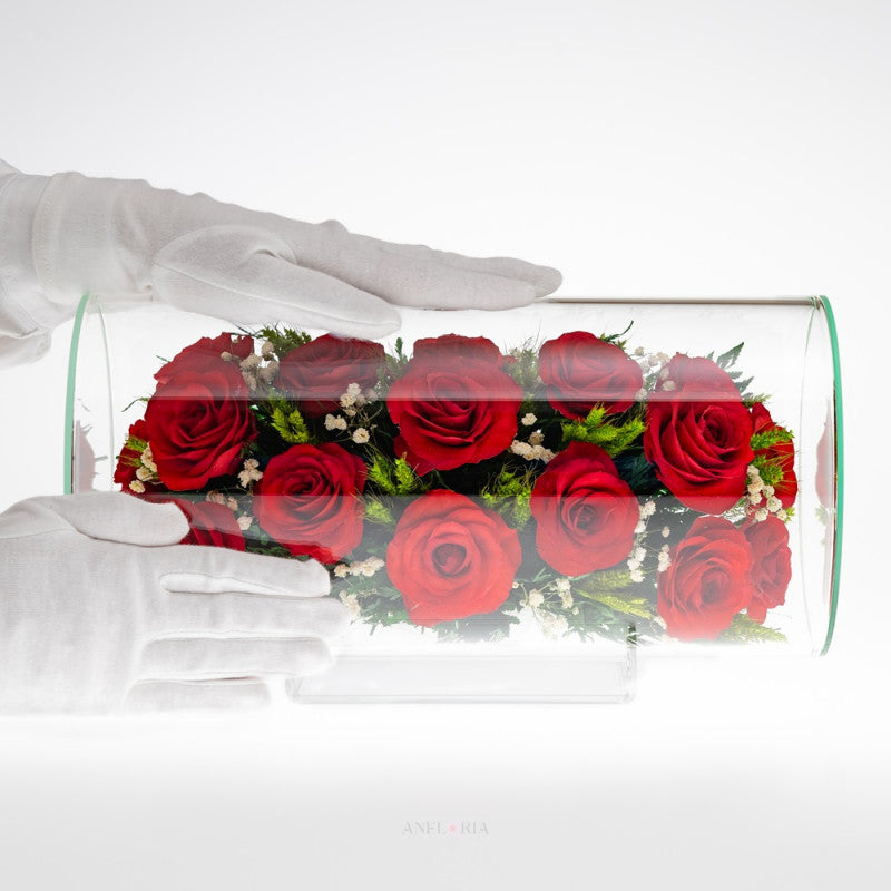 Natürliche Blumen in einer Glasvase Rote Rosen - TJR1